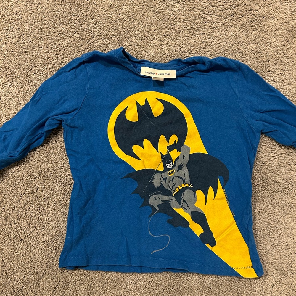 A bundle of 4 4T gap long sleeve shirts.
